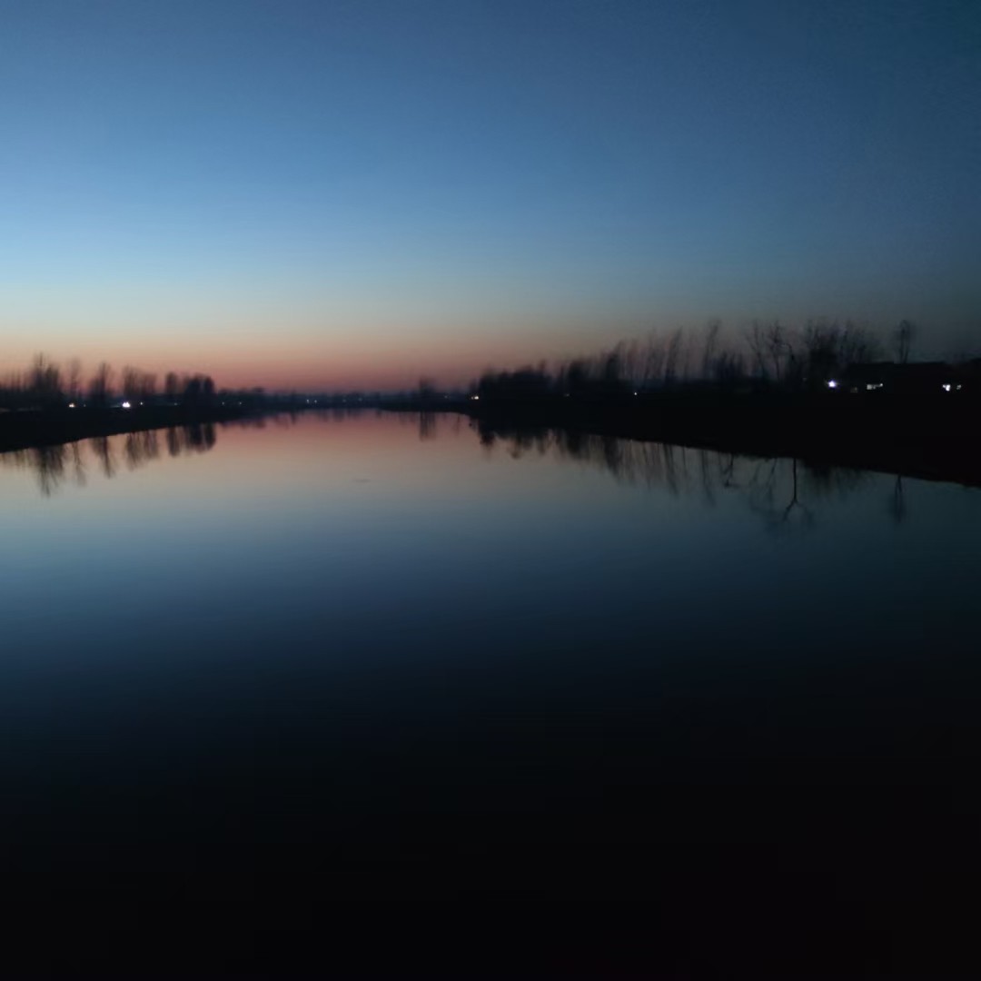 海蓝色的裂瓜亚族团购会