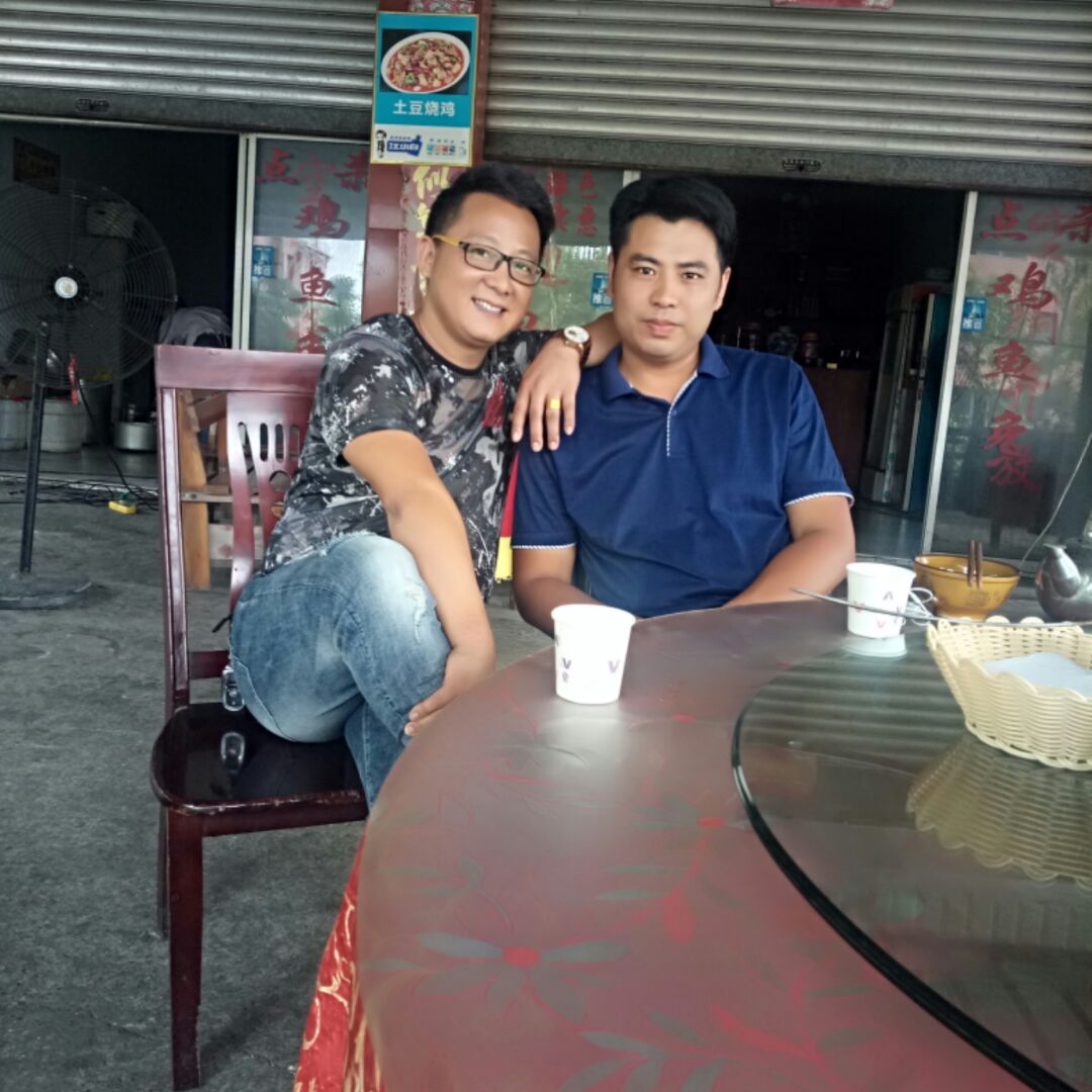 三少爷的哥二少爷