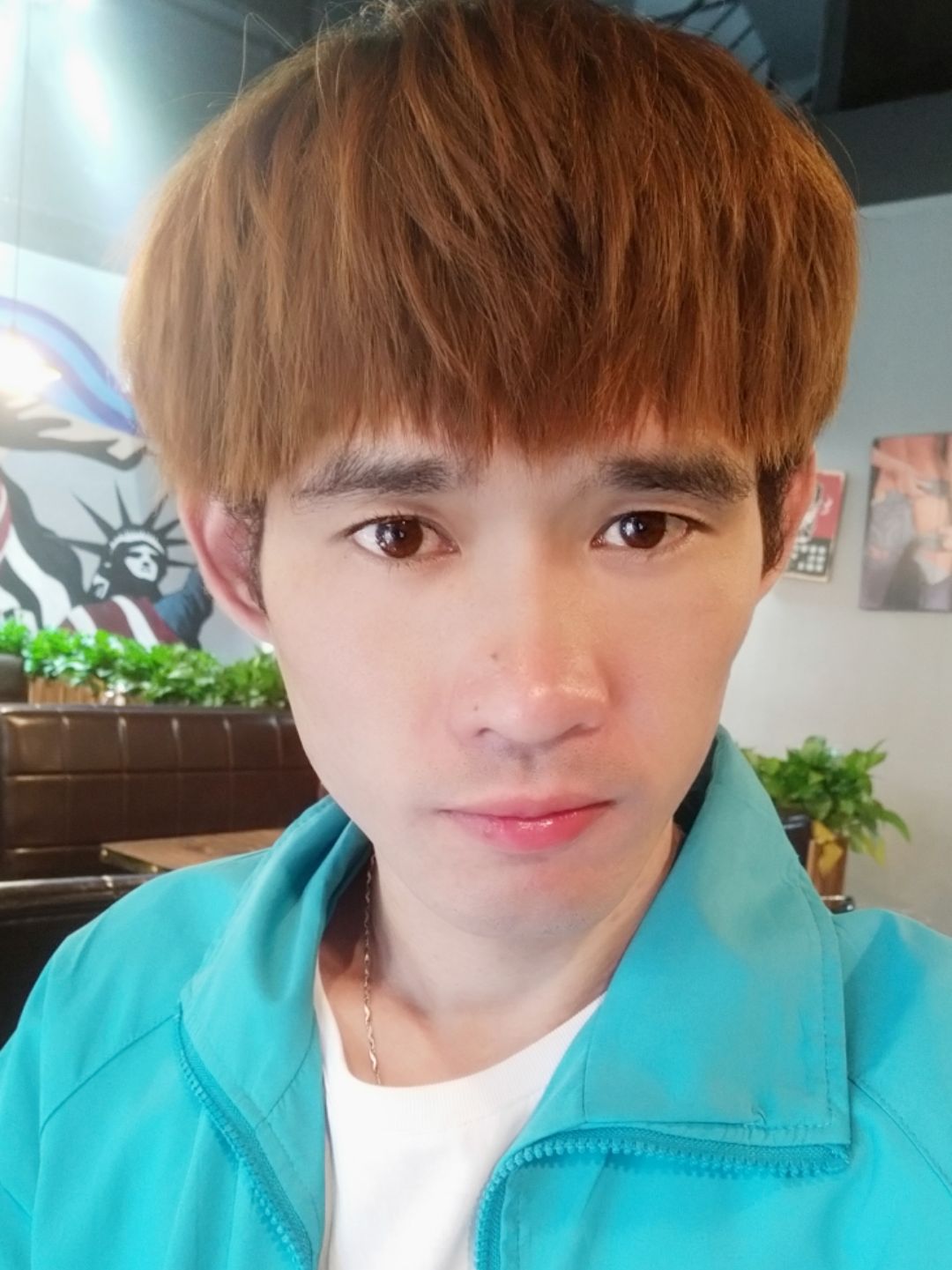 爱吃茨菇烧肉的年华