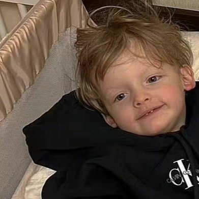 爱吃东北冷面的蓝天