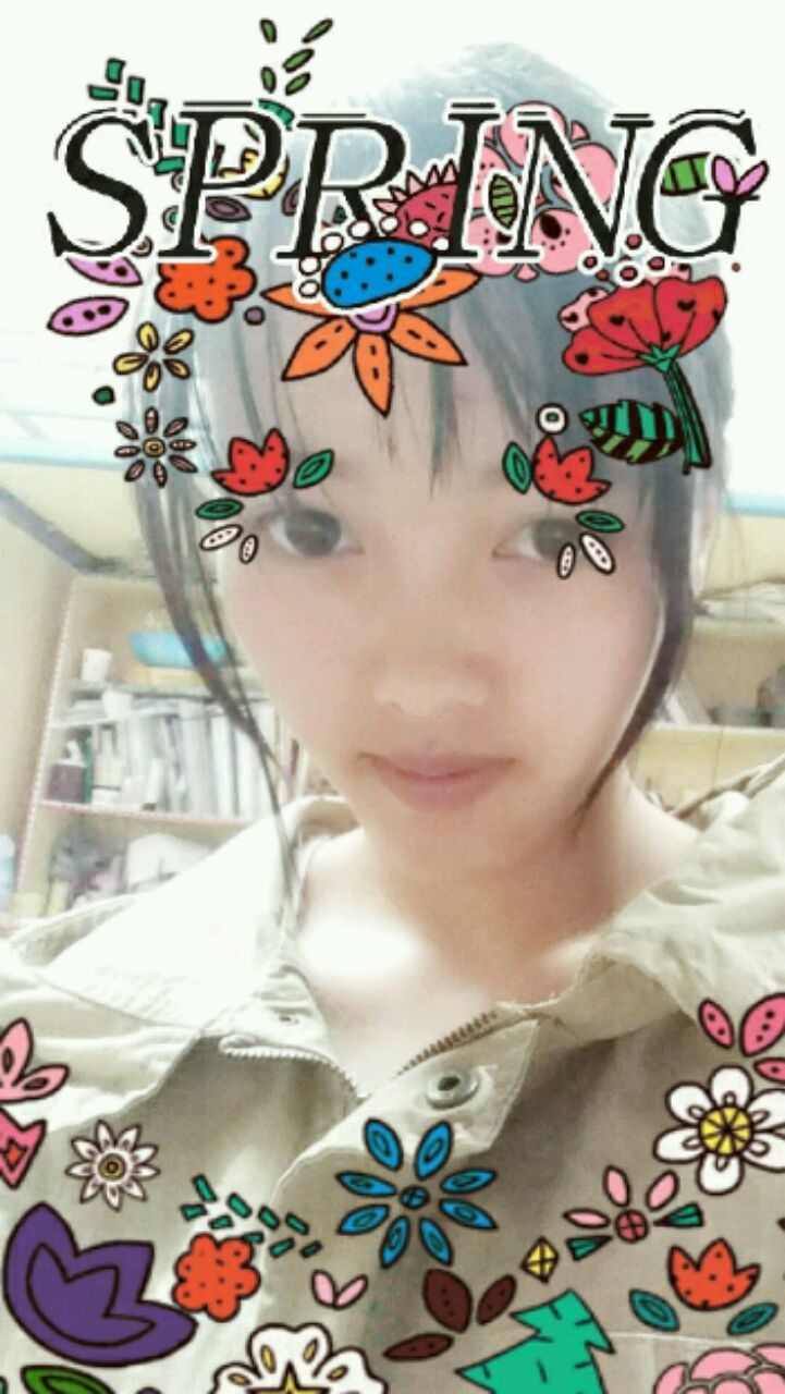 酒红色的托尼纳草