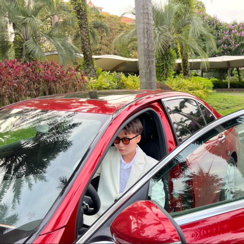 梦想者更努力的芯TuT