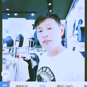 刘辉爱唱歌喜滋滋