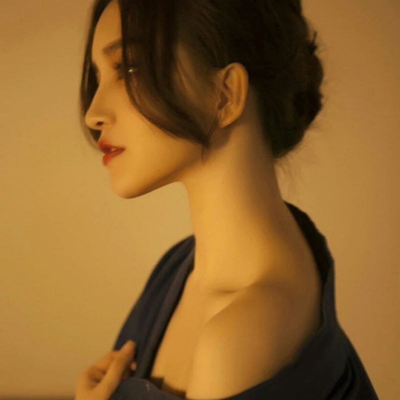 鹅黄的中柱筱筱