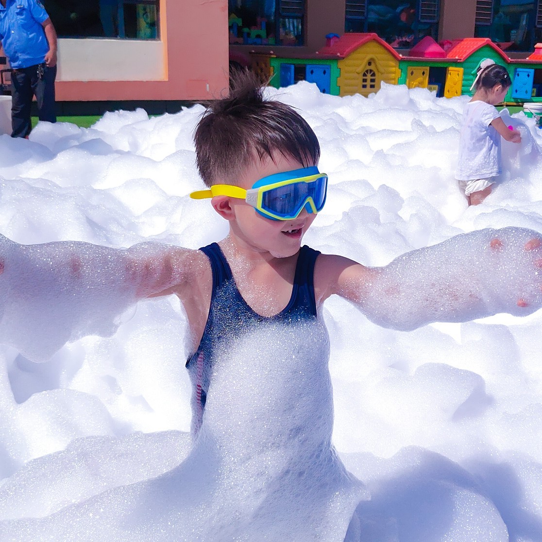 爱吃意式披萨的日光