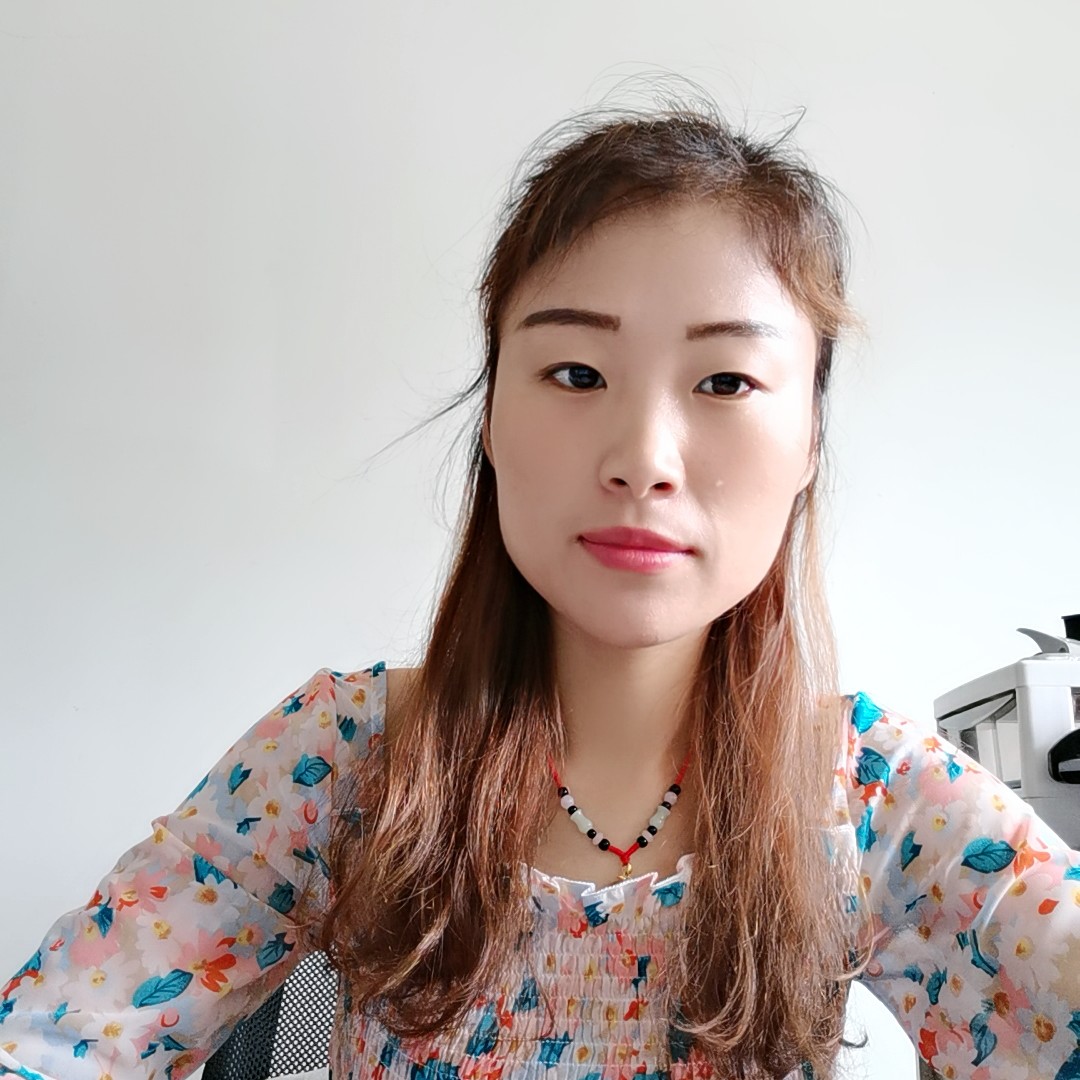 独坐灯前思绪凡