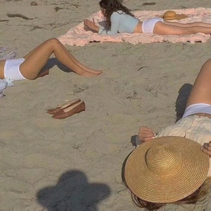 红彤彤的香科科