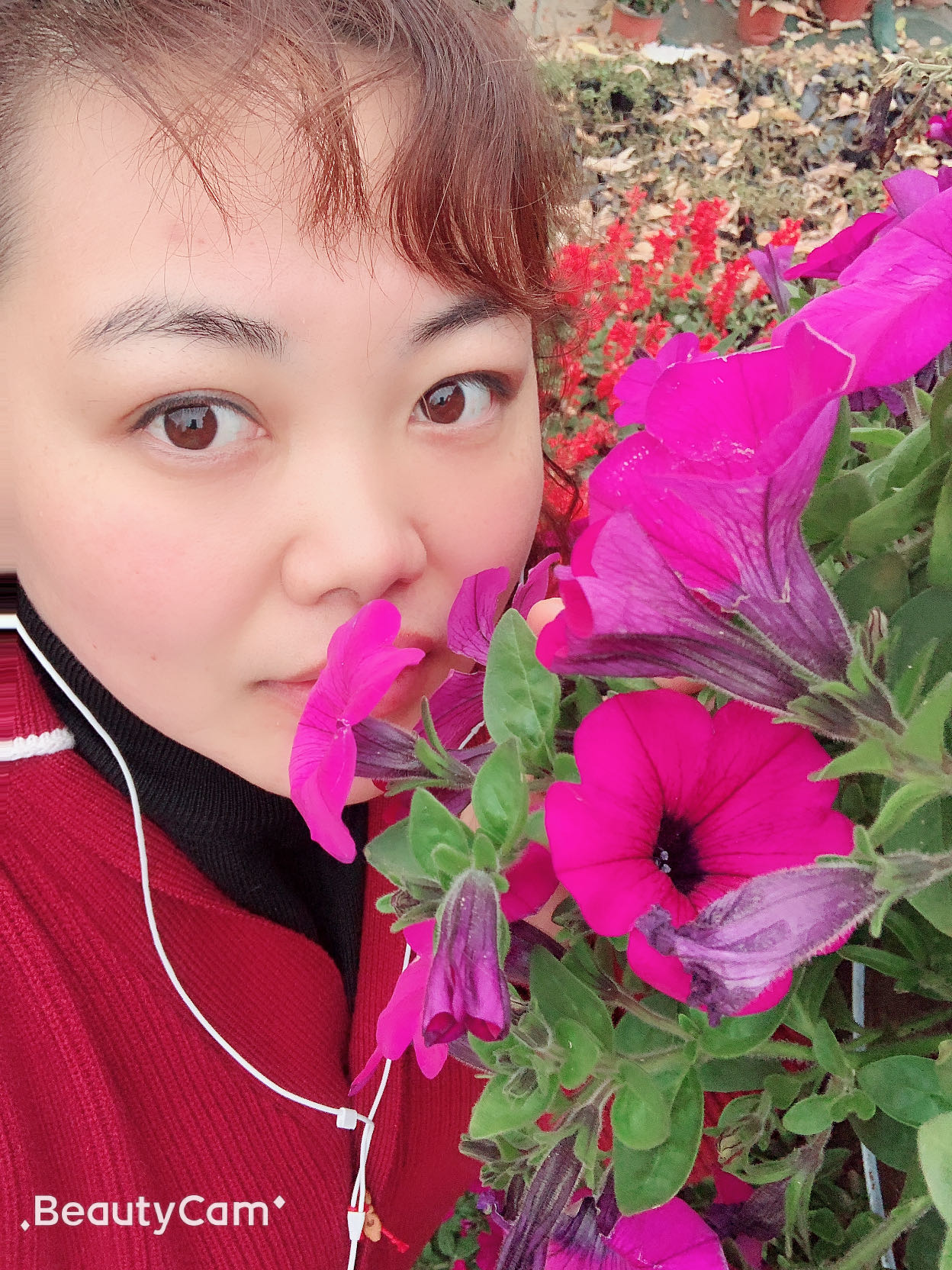 桃颜美甲美容店