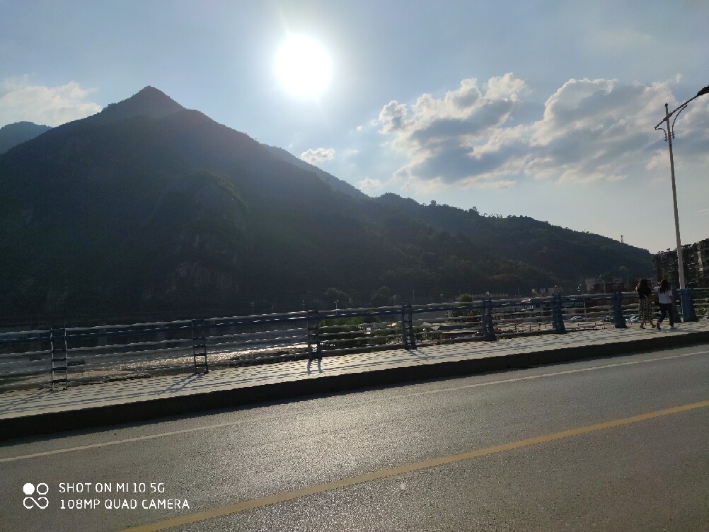 注定风是不羁旅人