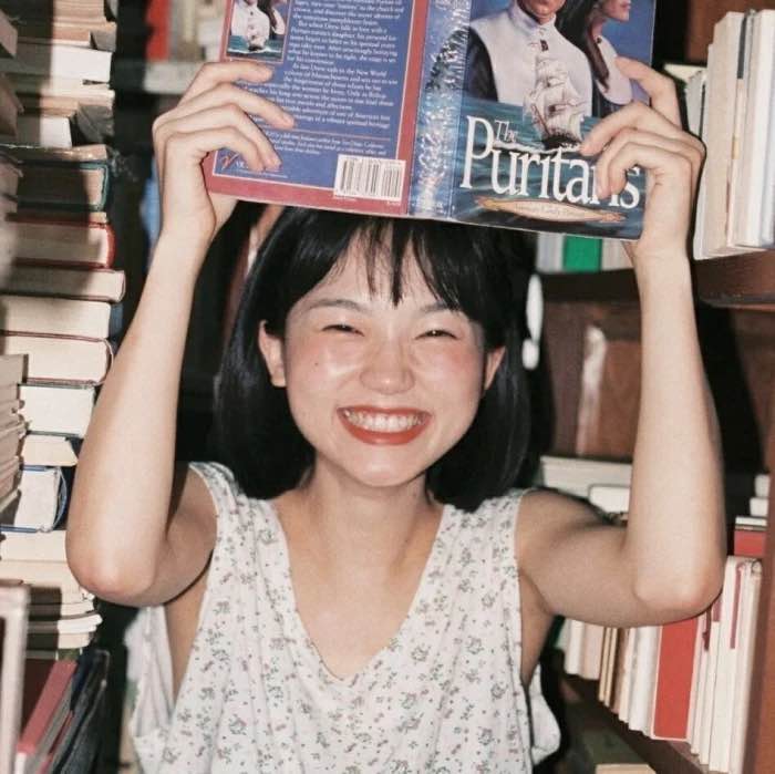 卖东西的小菇凉