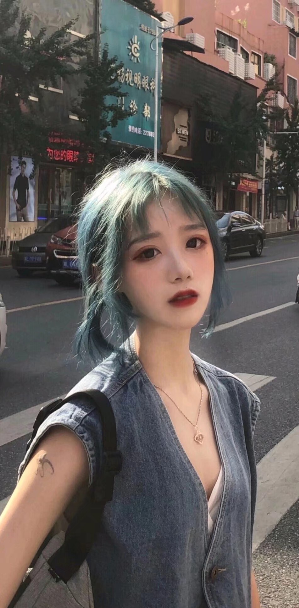 配不上仙女的小蛤蟆