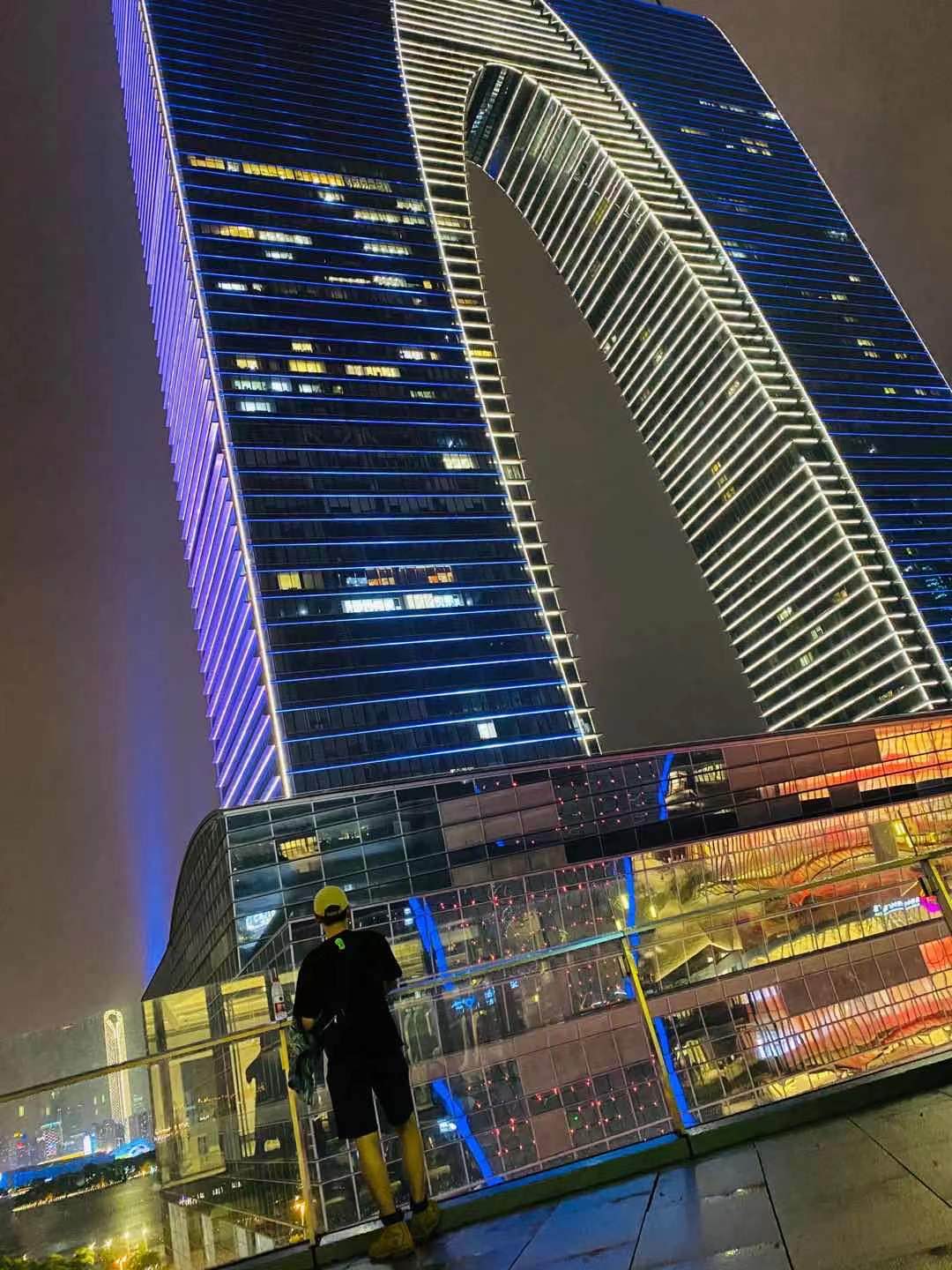 杨楼街机灵的椰子