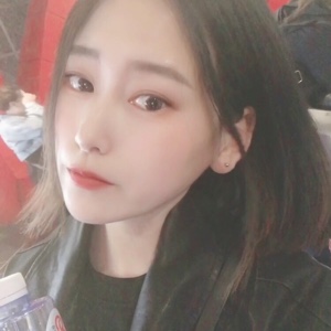 草莓味的小可愛＊