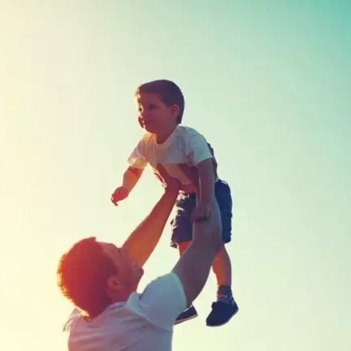 爱吃水煮茄子的小新哥g