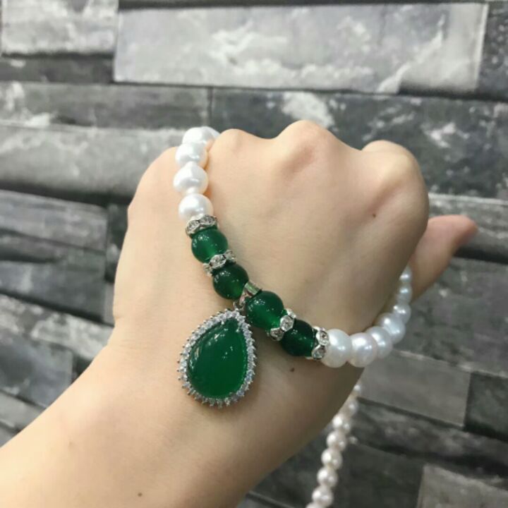 爱吃青笋虾仁的阿华田