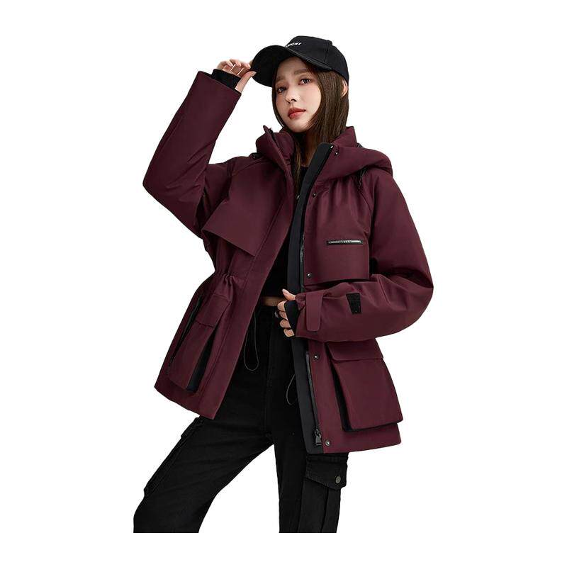 ���ڲ�������ɫ S ѼѼʱ���г�����ñ���޷�Ů����