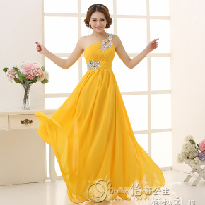 单肩敬酒服长款红