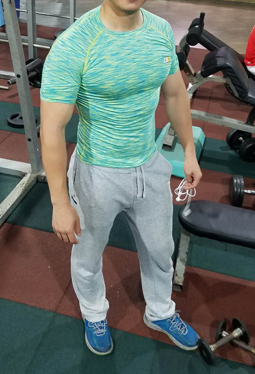 176cm男生,179cm男生 身高176cm,体重83kg,胸围110cm,衣服尺码m,稍短应该穿xl更合适