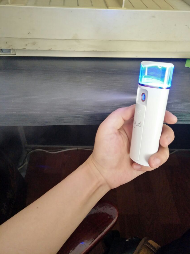 夏季补水,不花妆好用吗什么牌子哪个国家的,亲自使用体验(以名人之名同款),第6张 夏季补水,不花妆好用吗什么牌子哪个国家的,亲自使用体验(以名人之名同款),第6张