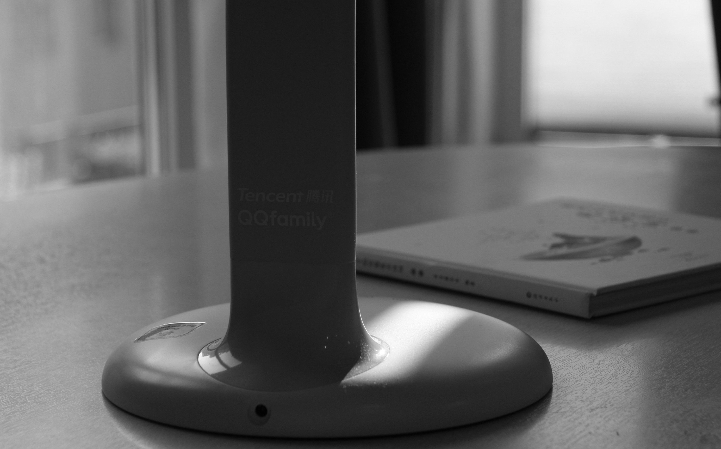 腾讯qqfamily台灯怎么样入手qqfamily儿童学生护眼台灯k8epro爱迪思旺