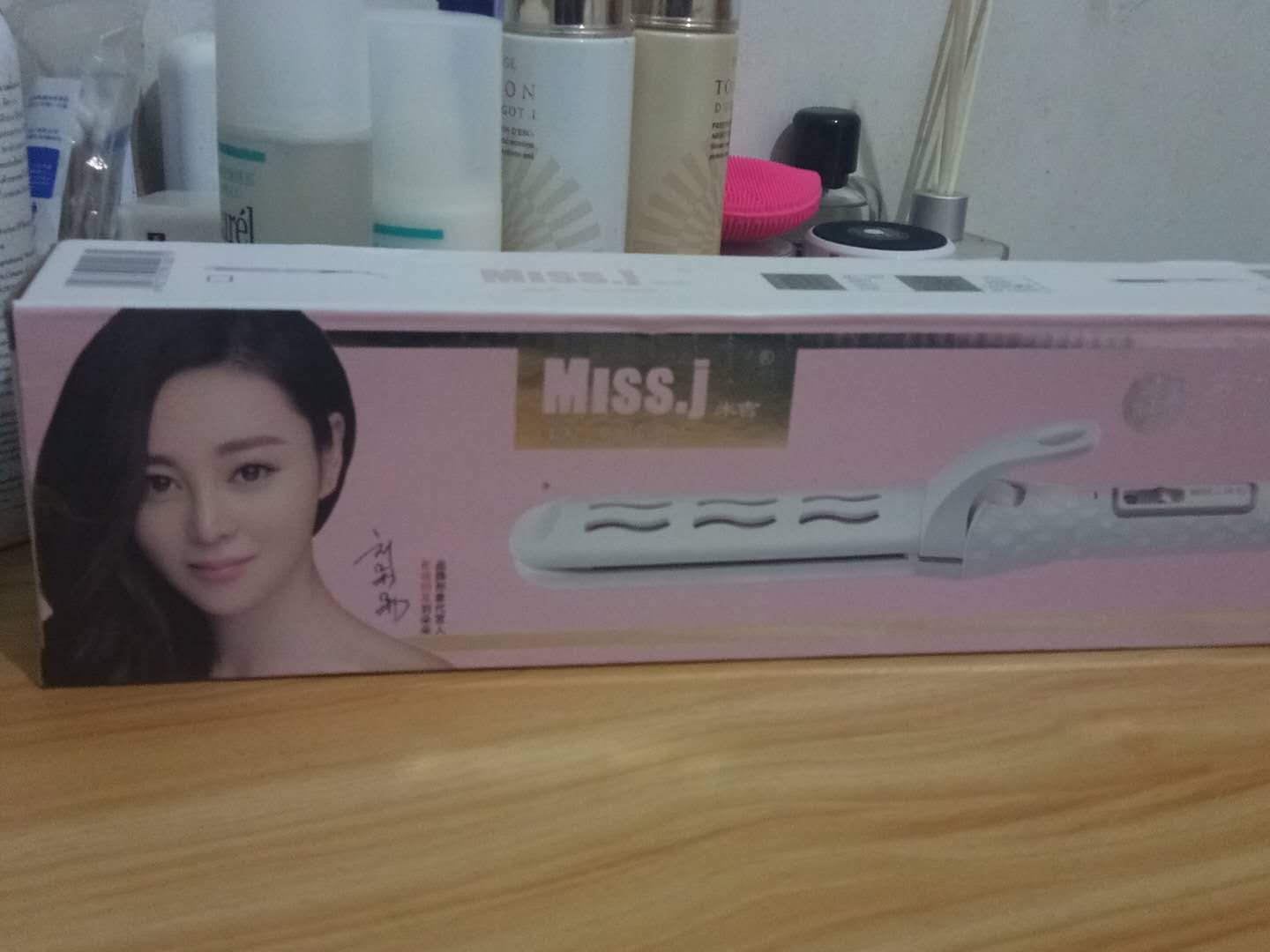 直卷两用不伤发卷发棒内扣夹板怎么样?质量如何,安全吗,真实使用感受,第7张 直卷两用不伤发卷发棒内扣夹板怎么样?质量如何,安全吗,真实使用感受,第7张