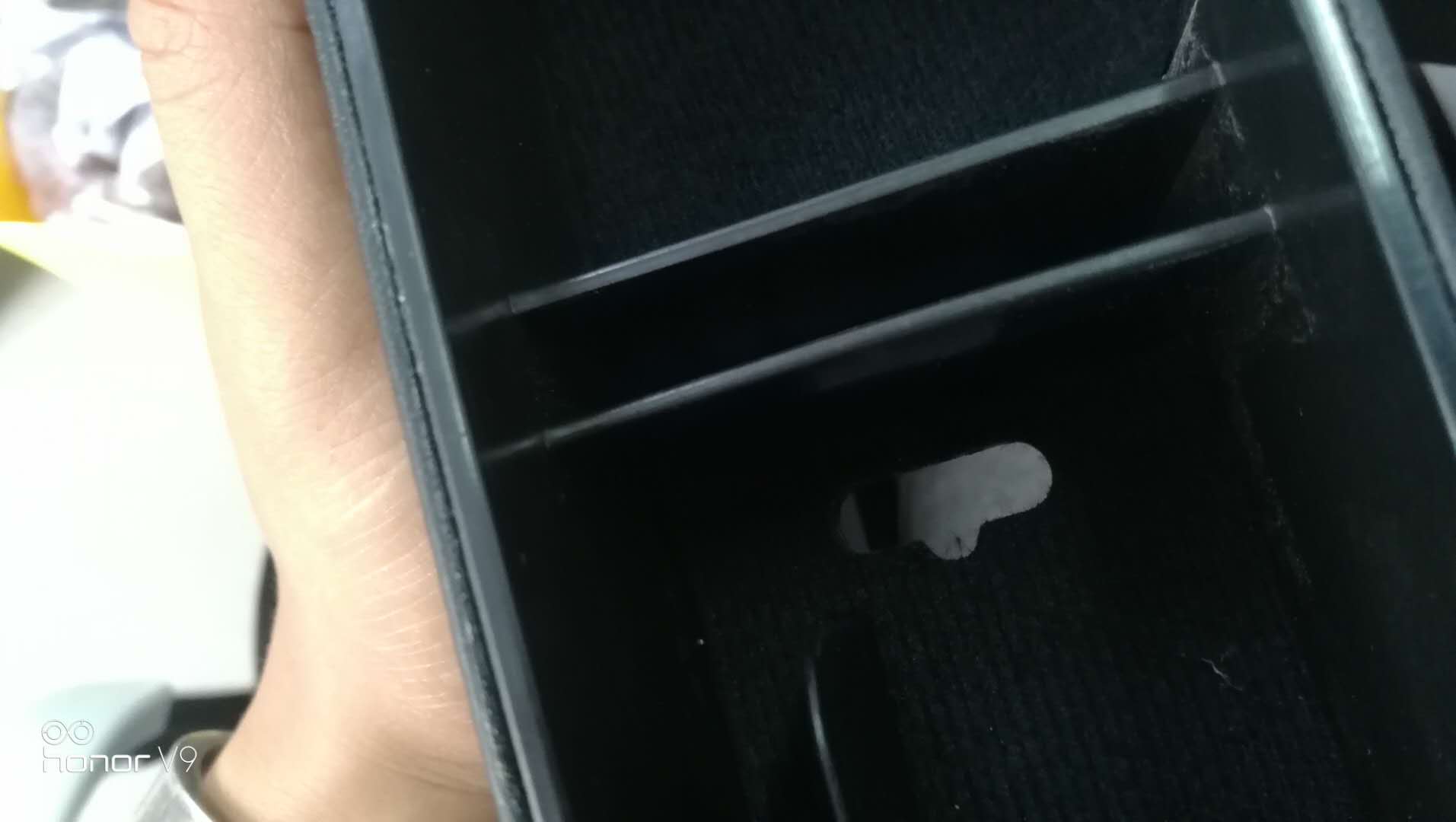 汽车座椅夹缝隙多功能收纳盒怎么样,好用吗?使用感受分享,第5张 汽车座椅夹缝隙多功能收纳盒怎么样,好用吗?使用感受分享,第5张
