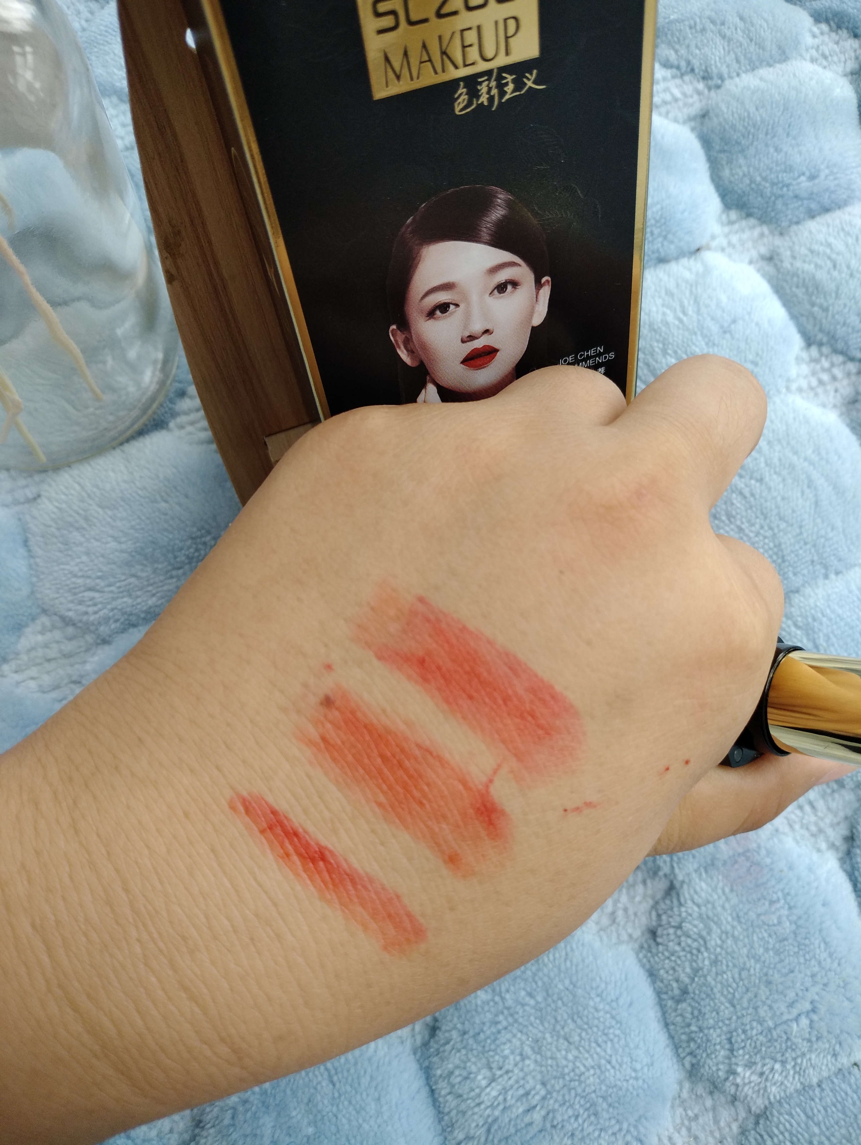 色彩主义三色黑玫瑰口红试色 非常好闻_in榜 色彩主义三色黑玫瑰口红试色 非常好闻