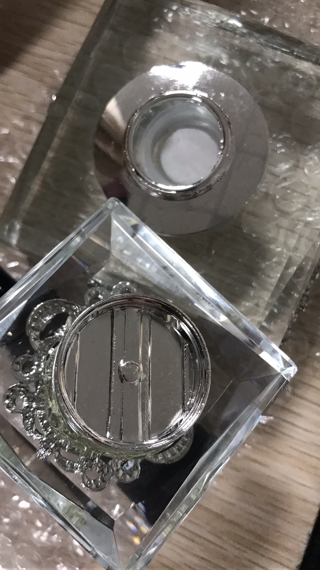 车内饰品摆件水晶香水座好不好用,真实测评值得购买,第8张 车内饰品摆件水晶香水座好不好用,真实测评值得购买,第8张