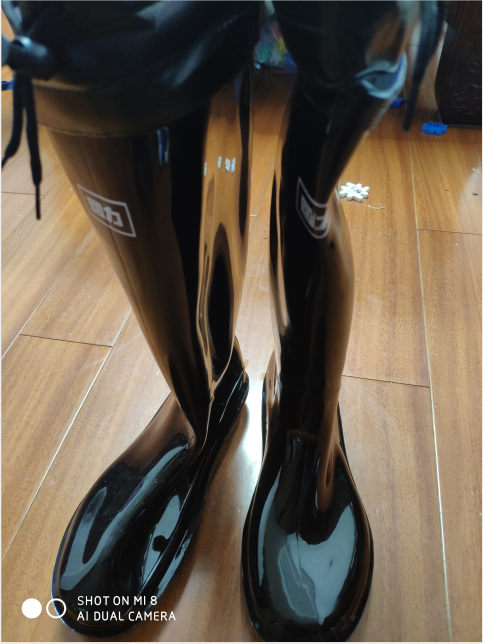 3515强人雨鞋么样到底好不好可以通用吗,两款产品使用评测,第10张 3515强人雨鞋么样到底好不好可以通用吗,两款产品使用评测,第10张