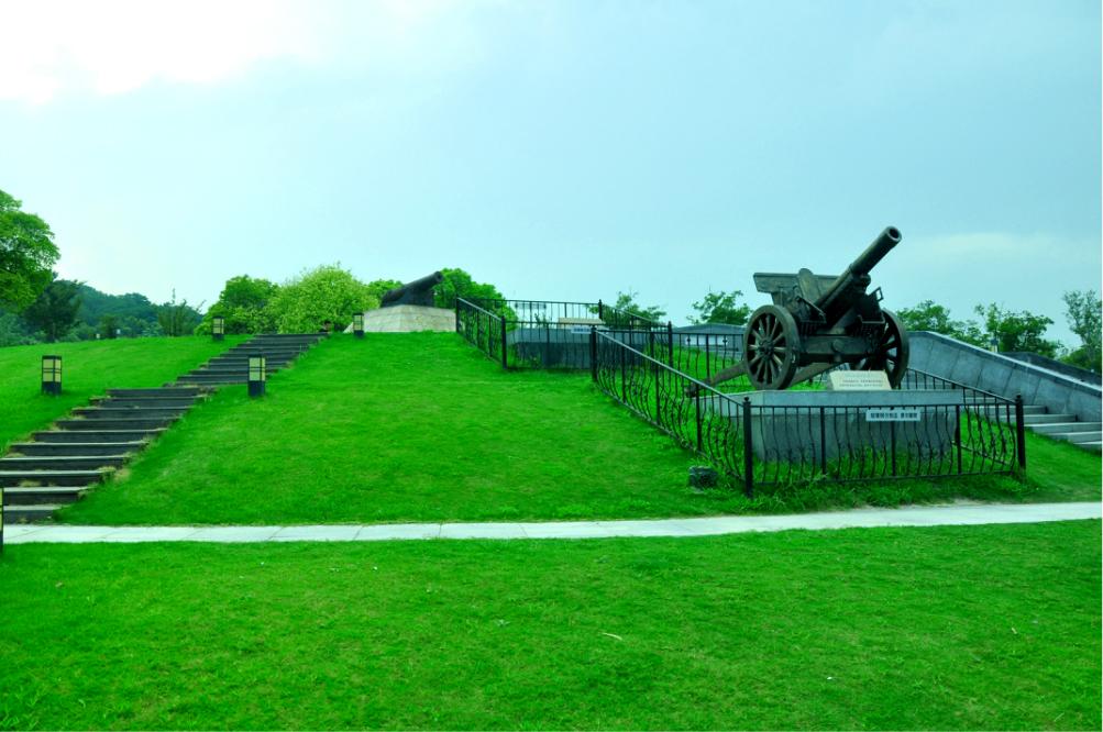 【上海波浪翻滚天气预报】最新实时一周天气,上海旅游指数/交通指数