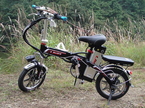 力威锂电池折叠电动车试用展示