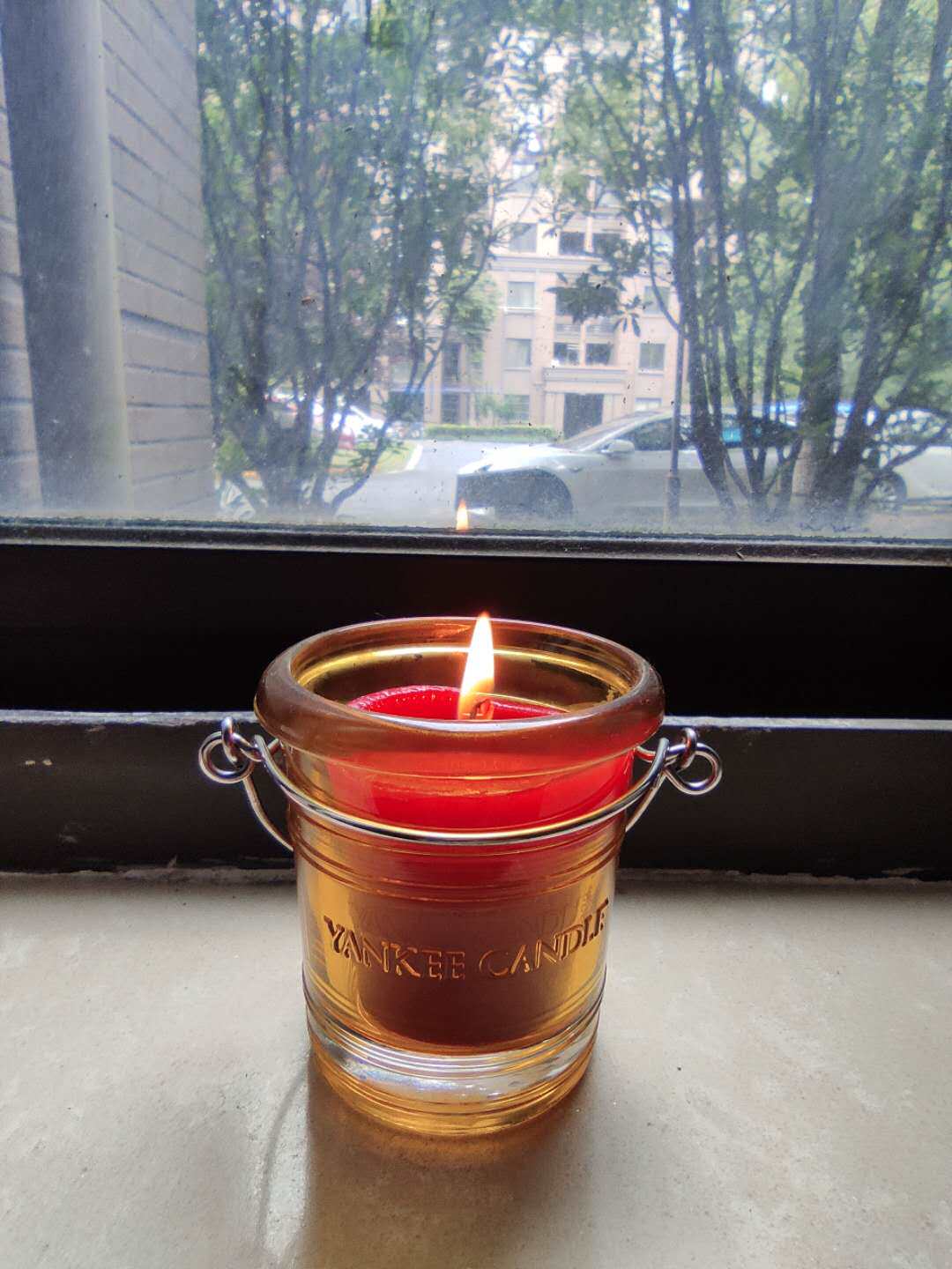 众所周知,扬基蜡烛是一家具有51年历史专门做香薰蜡烛的美国品牌,被誉