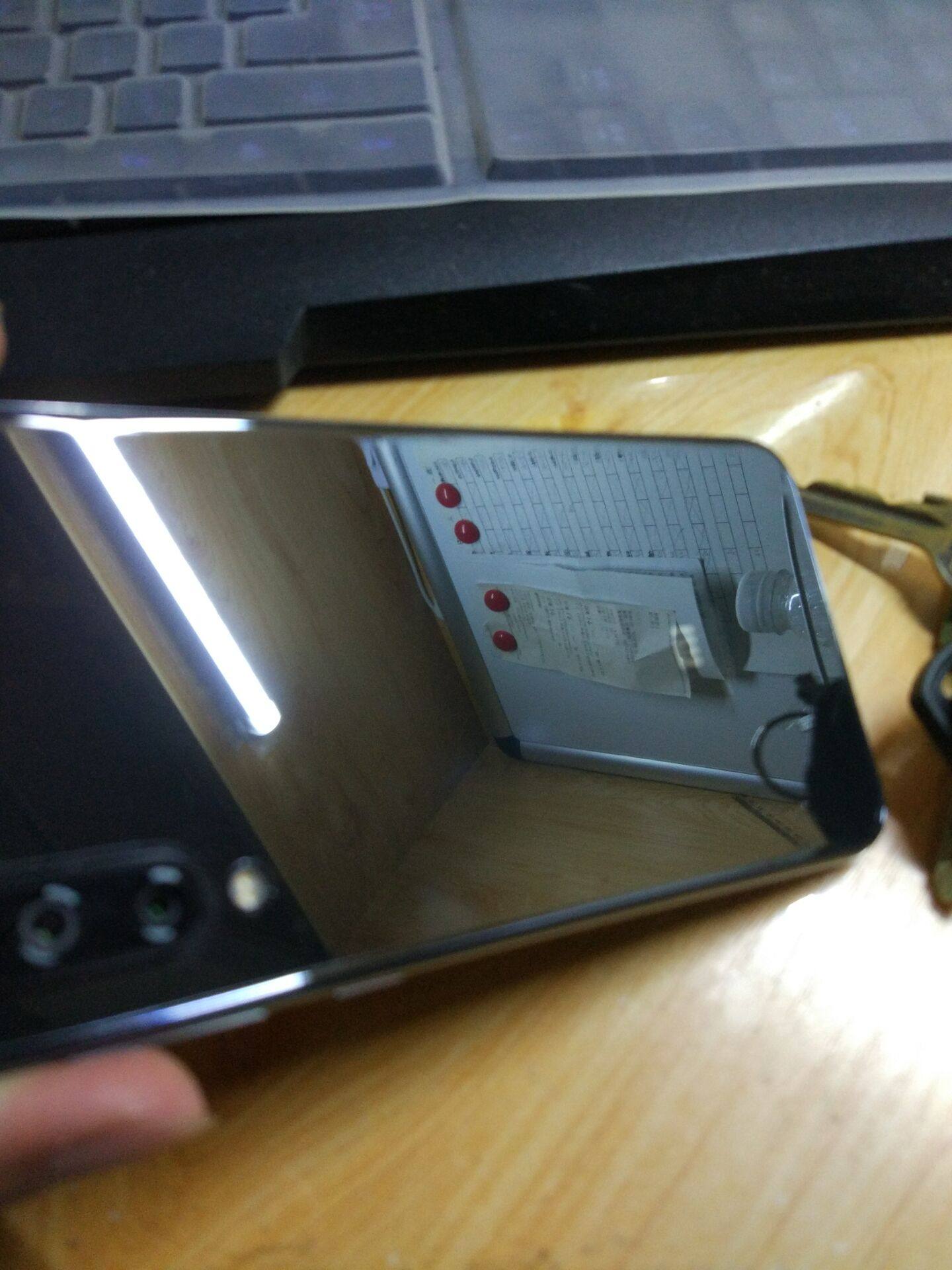 米9/9se前后全包膜有用吗？使用效果显示_搜券