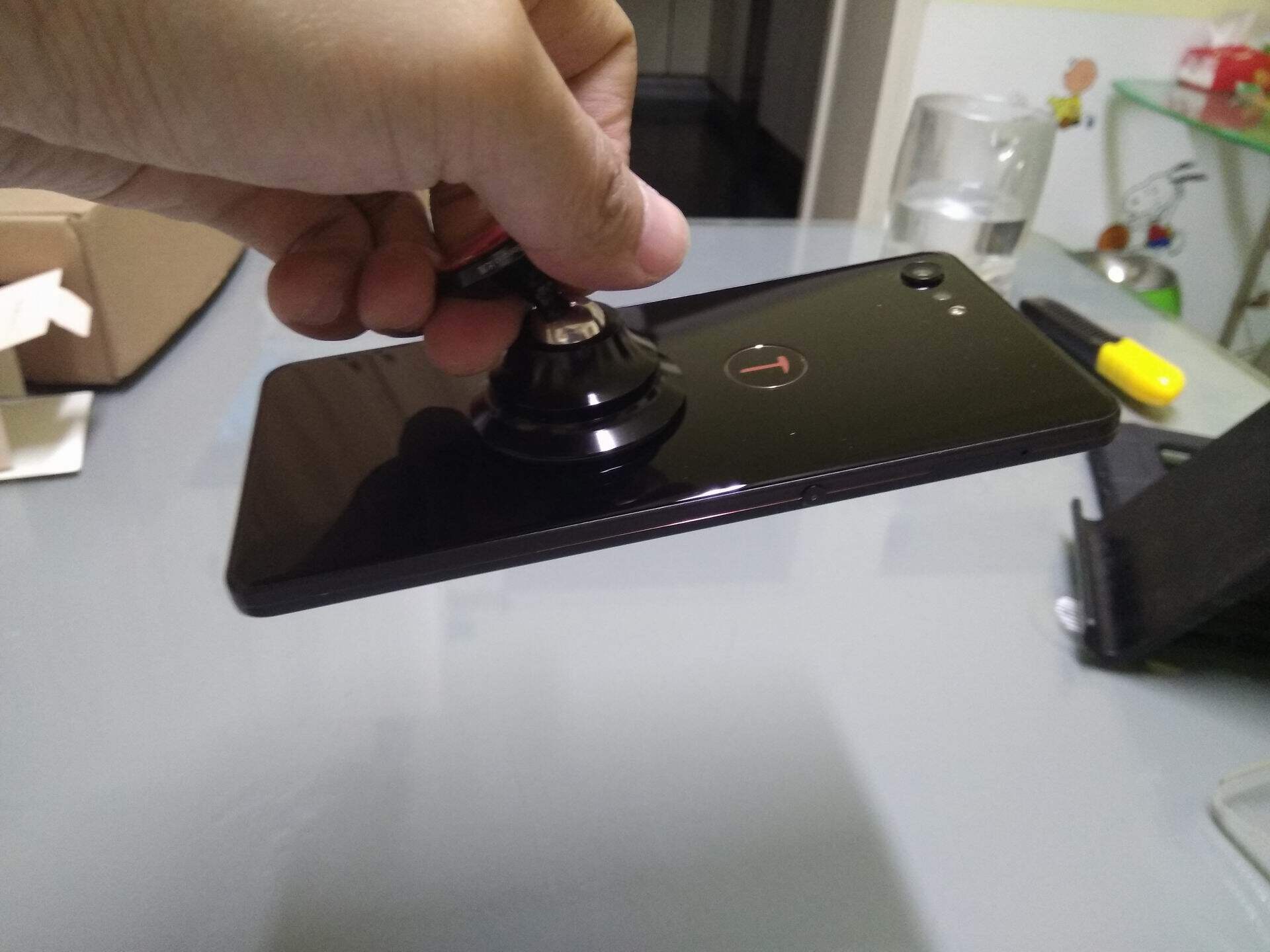 不贴铁片的手机车载支架怎么样？效果如何多少钱啊，使用一周后效果_搜券
