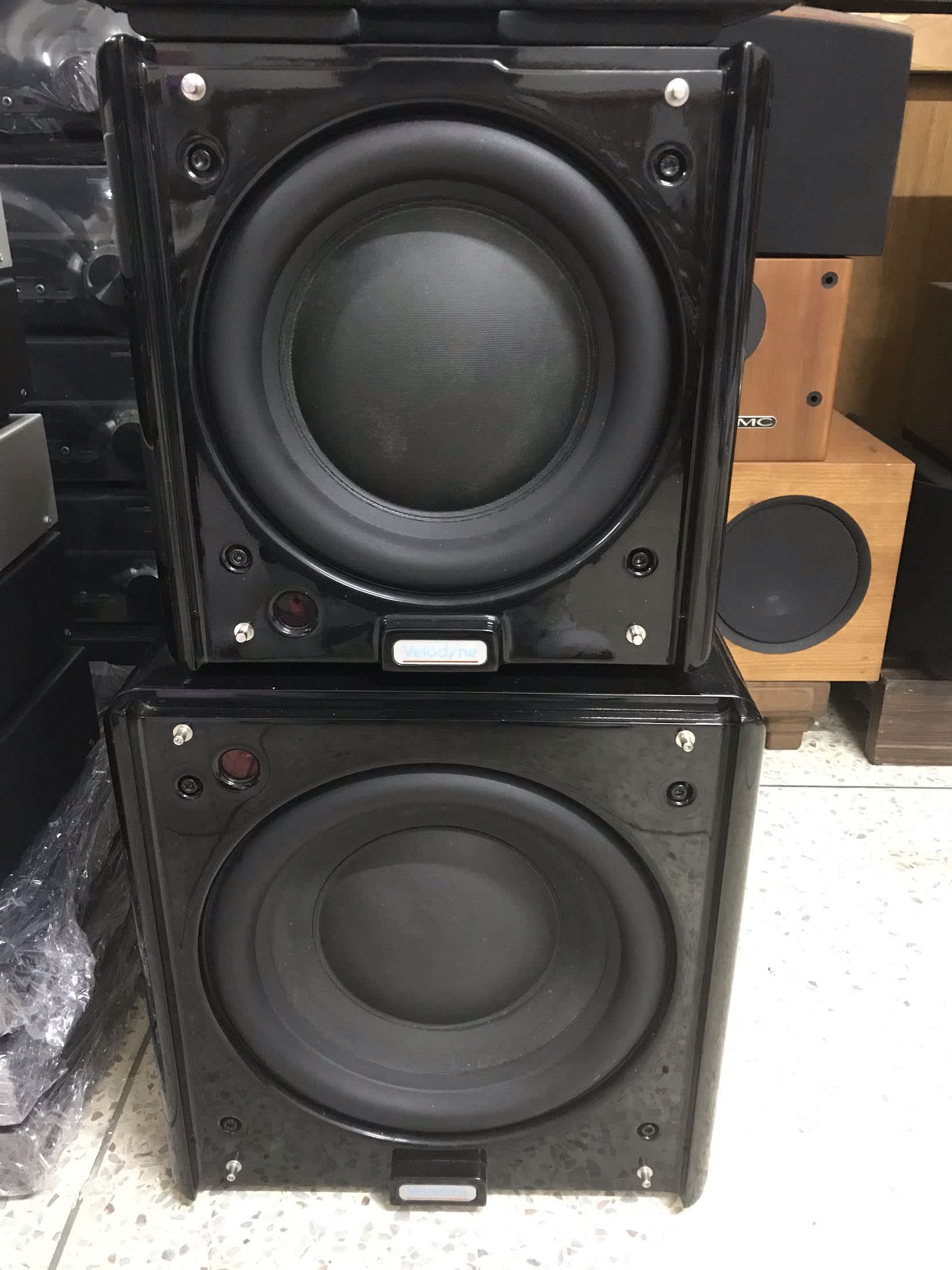 美国 威力登 velodyne dd10和dd12超重低音炮