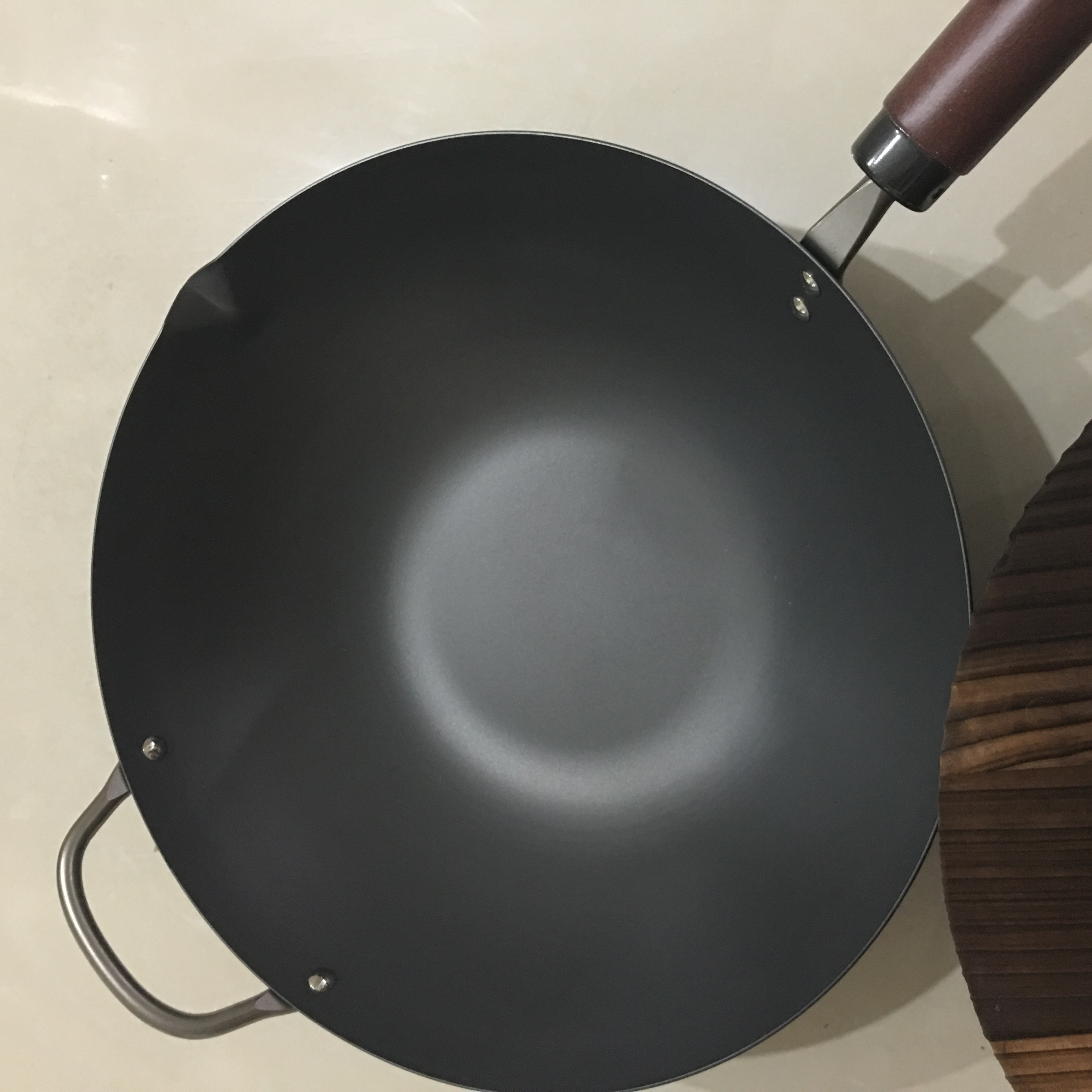 日本的极铁锅真的好吗,river light炒锅真假对比怎么样-真有说的那么