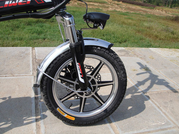 力威锂电池折叠电动车试用展示