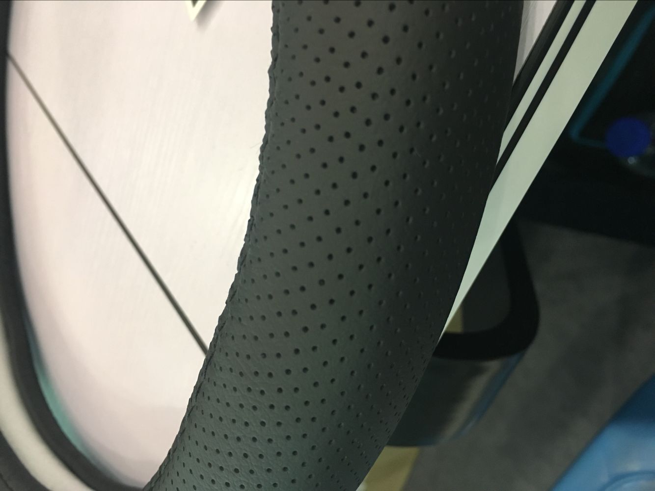 牛皮方向盘套 适用于任何小车 怎么样?好用吗?亲自使用分享,第4张 牛皮方向盘套 适用于任何小车 怎么样?好用吗?亲自使用分享,第4张