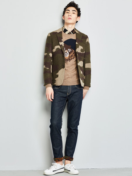 2011新款风衣_grsaga风衣(2)