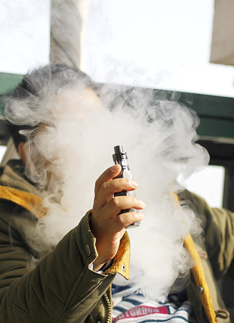 【试用评测】新款diy80电子烟大烟雾套装