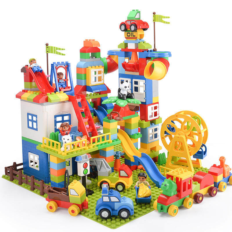 在积木引领下,放飞想象享欢愉