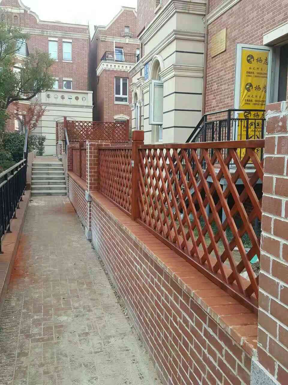 庭院木门 樟子松防腐木网格围栏