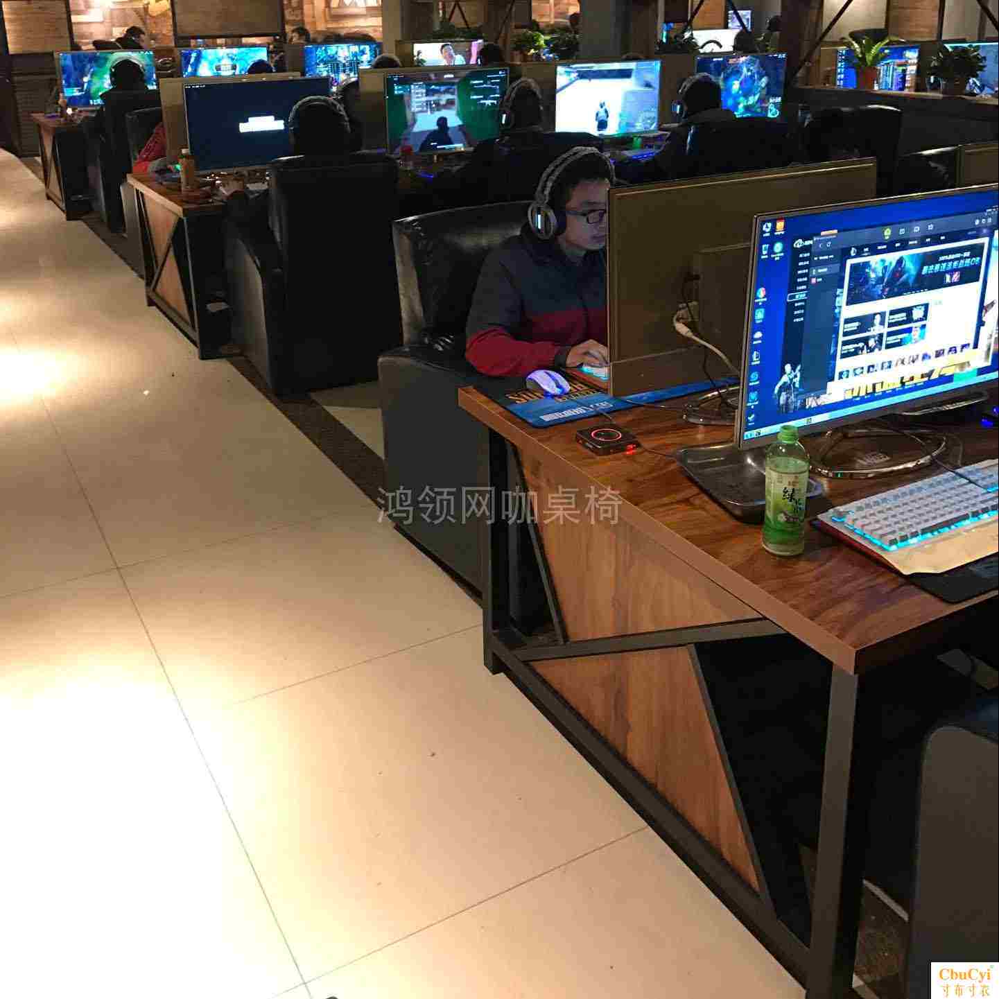 鸿领网咖网吧桌椅x型复古后机箱实木台面电竞脑游戏定制沙发桌椅
