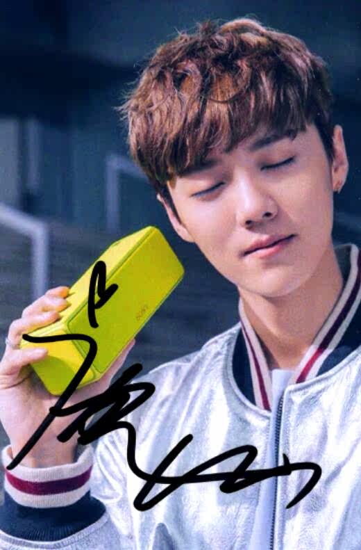 一折明星签名照_『冲冠』内地当红明星签名鹿晗亲笔签名照片新款热门