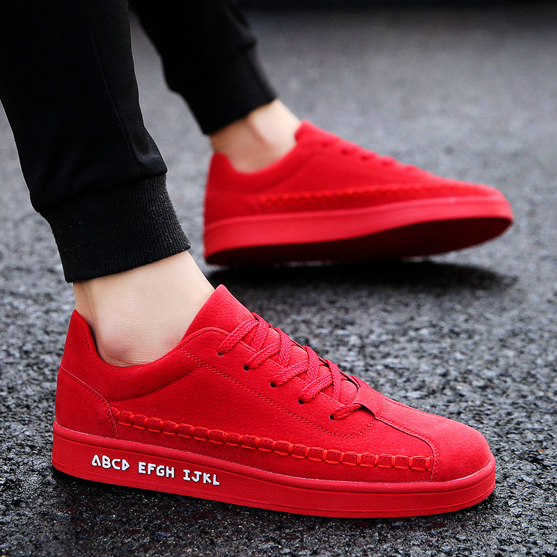 红色鞋子男耐克