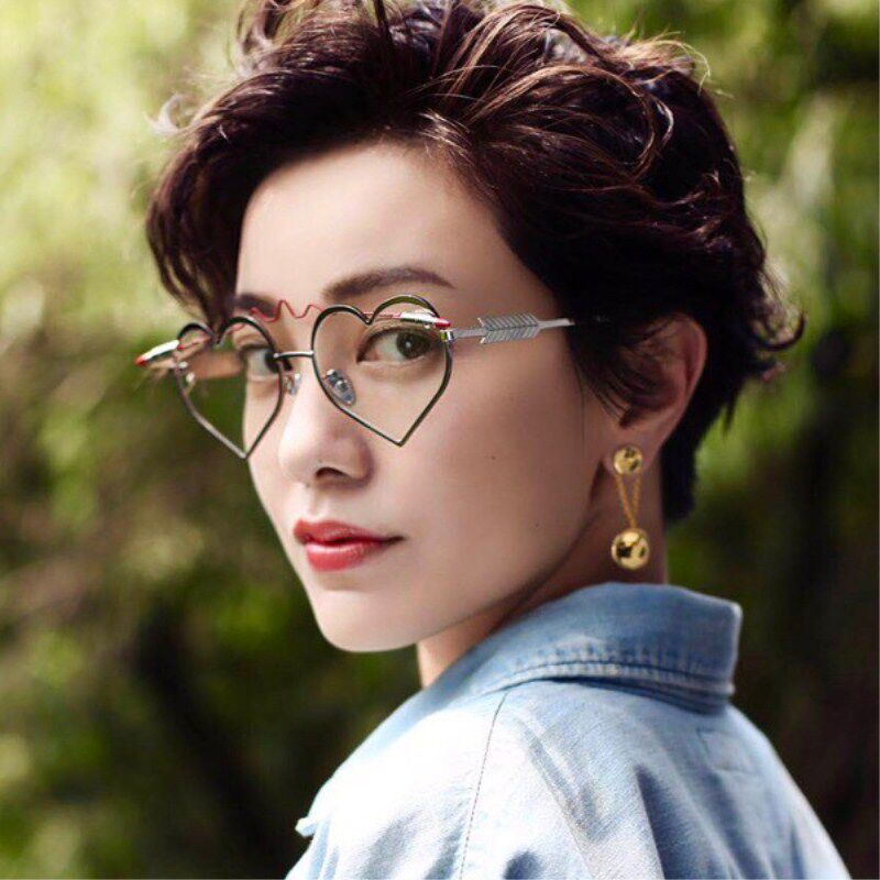 箭头墨镜_赵丽颖蔡依林明星同款爱心太阳眼镜女时尚个性子弹箭头心形