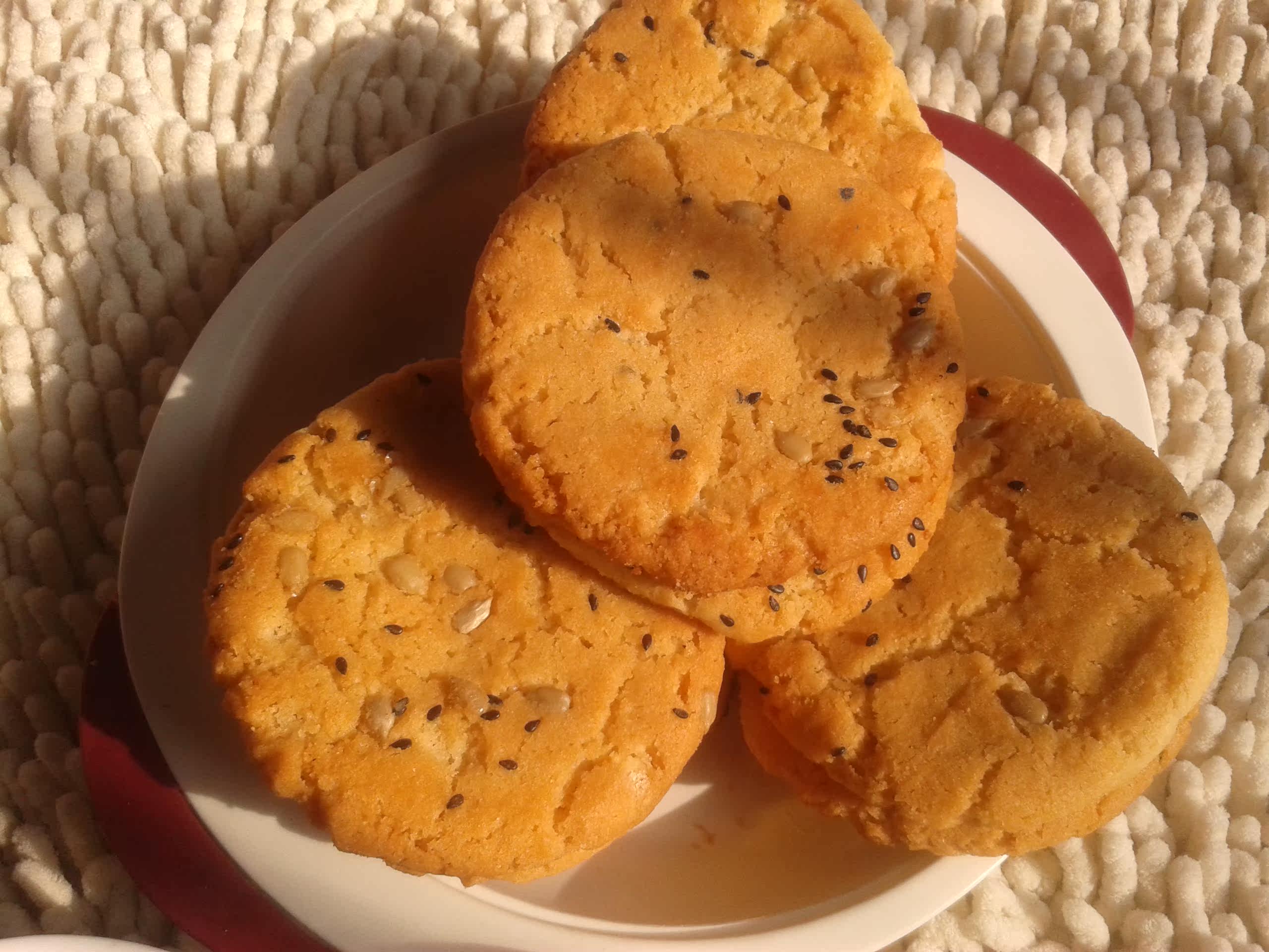 热销油酥饼_花生油 一口酥 桃酥 到口酥 酥饼 甜点 点心 零食优惠券