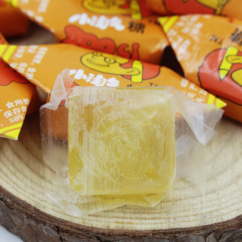 谁都是这样走过来的,现在想想,那个年代,仿佛一年中攒下来的所有糖都