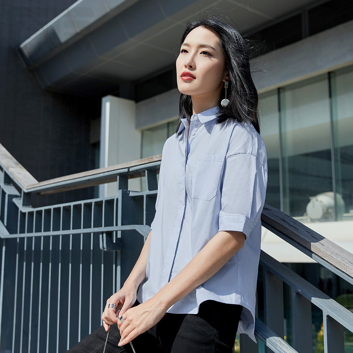 职场妹子看过来,怎样把衬衫穿的美出天际