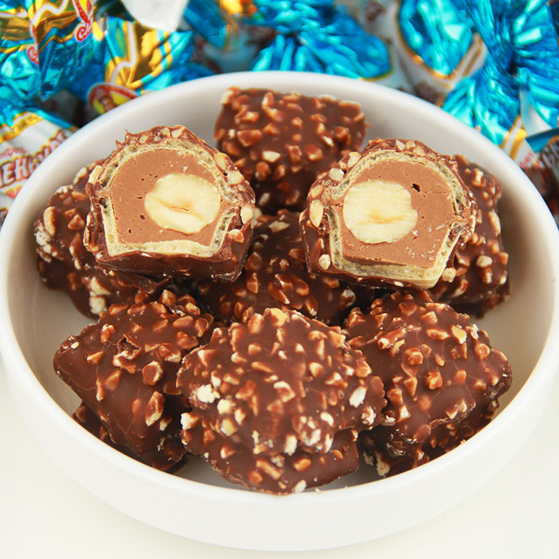 俄罗斯威化夹心进口斯拉夫榛子零食巧克力结婚年货糖果食品